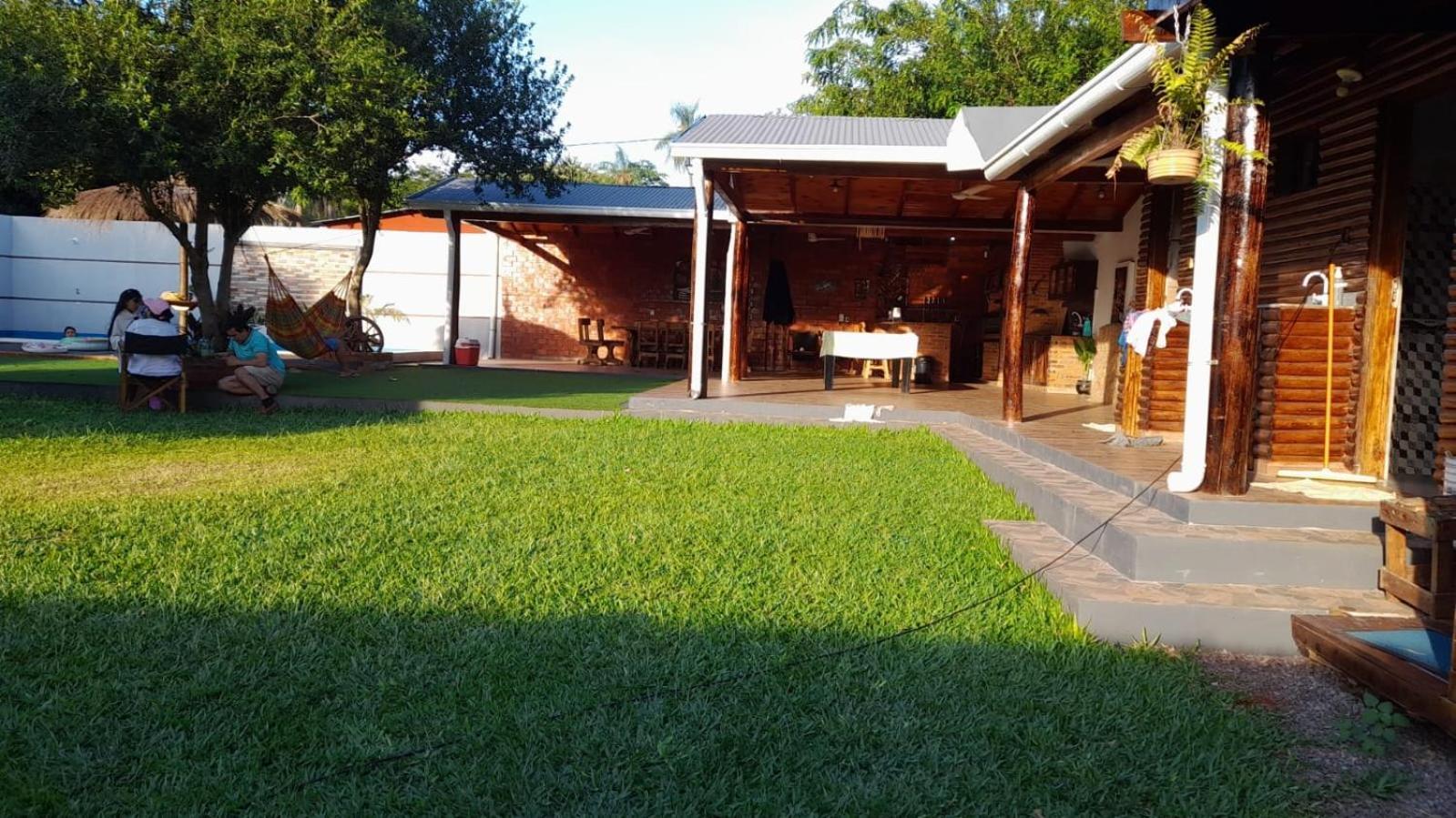Quinta Queen Girasol Capiatá Extérieur photo